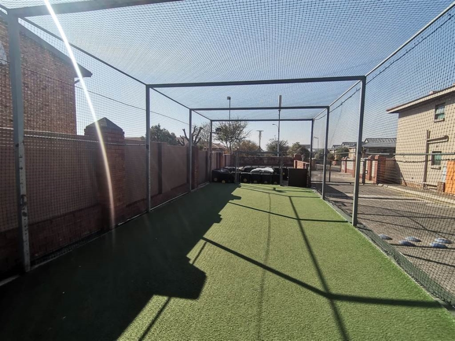 3 Bedroom Property for Sale in Albertsdal Gauteng