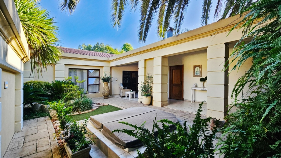 3 Bedroom Property for Sale in Three Rivers Proper Gauteng