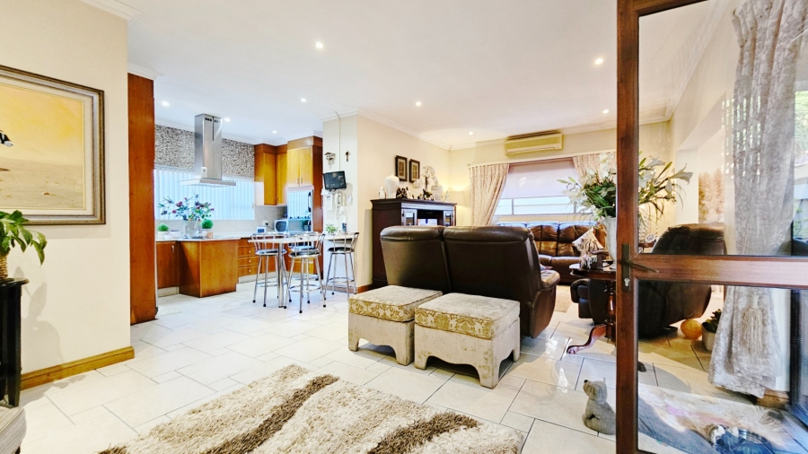 3 Bedroom Property for Sale in Three Rivers Proper Gauteng