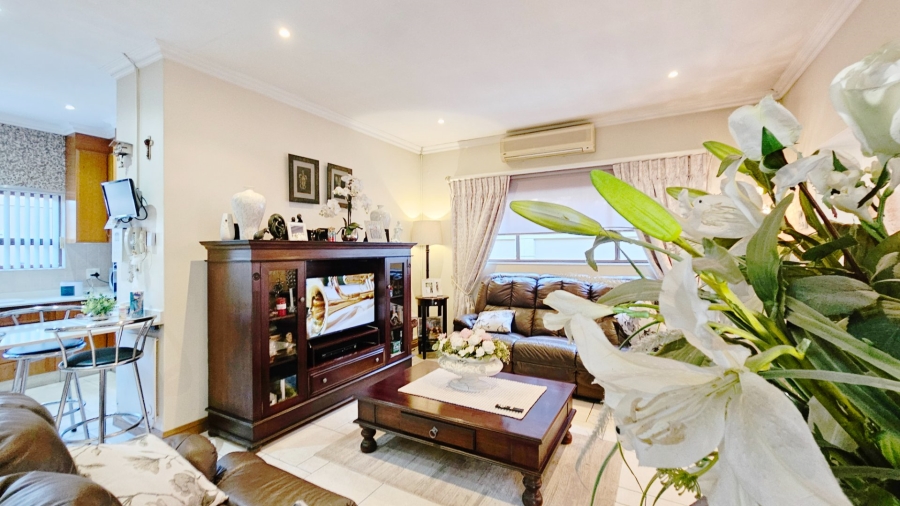 3 Bedroom Property for Sale in Three Rivers Proper Gauteng