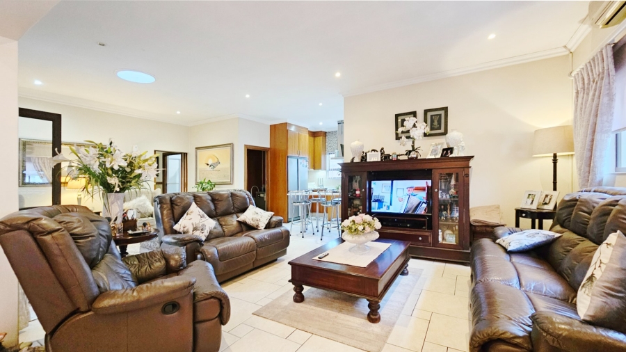 3 Bedroom Property for Sale in Three Rivers Proper Gauteng