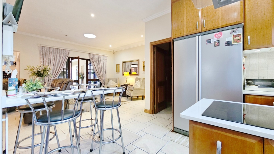 3 Bedroom Property for Sale in Three Rivers Proper Gauteng