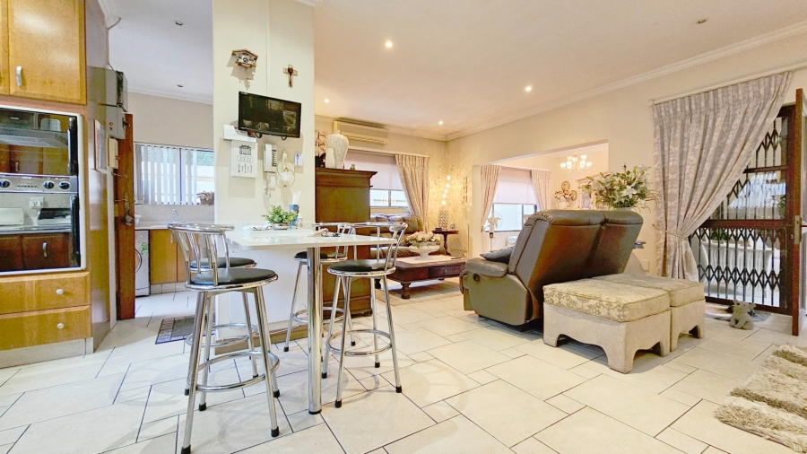 3 Bedroom Property for Sale in Three Rivers Proper Gauteng