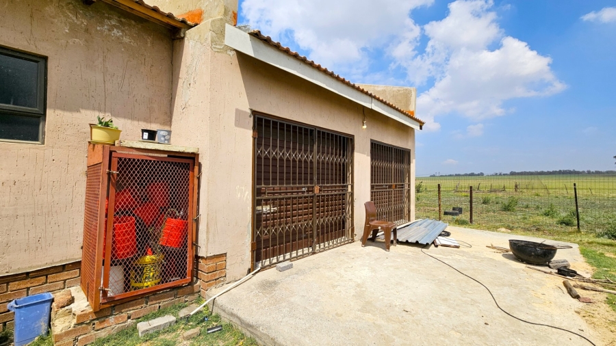 Commercial Property for Sale in Nelsonia Gauteng