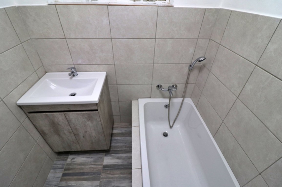 2 Bedroom Property for Sale in Malvern East Gauteng
