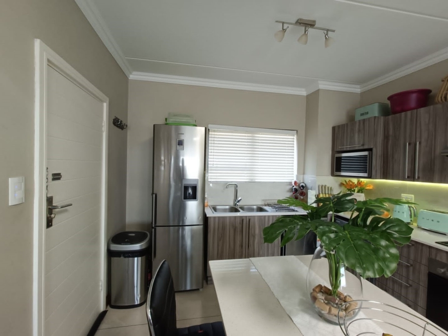 2 Bedroom Property for Sale in Carlswald Gauteng