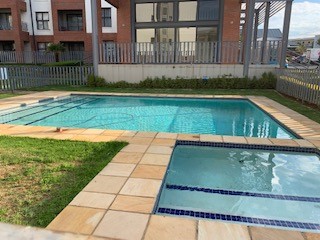 2 Bedroom Property for Sale in Carlswald Gauteng
