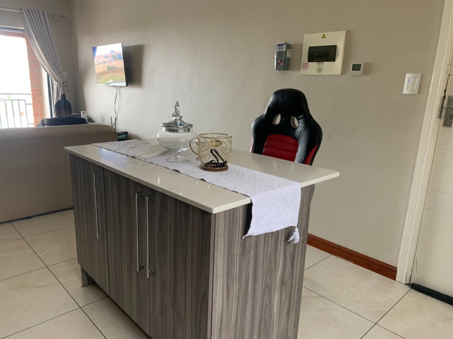 To Let 2 Bedroom Property for Rent in Carlswald Gauteng