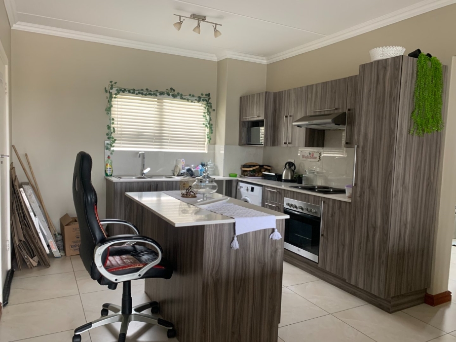To Let 2 Bedroom Property for Rent in Carlswald Gauteng