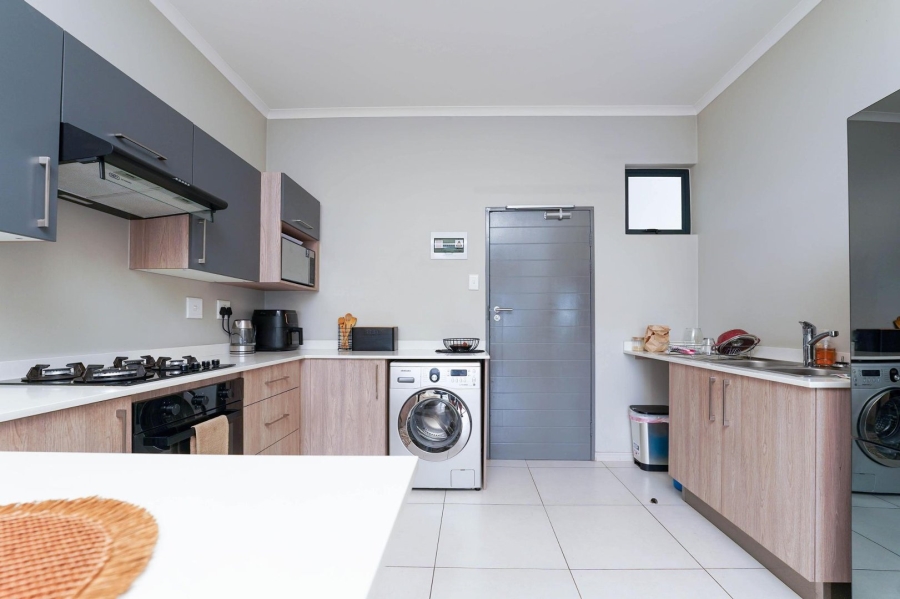 2 Bedroom Property for Sale in Midridge Park Gauteng