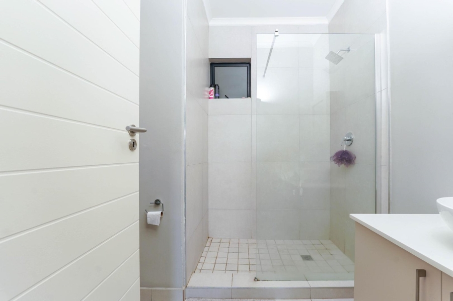 2 Bedroom Property for Sale in Midridge Park Gauteng