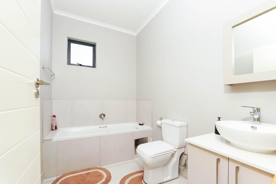 2 Bedroom Property for Sale in Midridge Park Gauteng