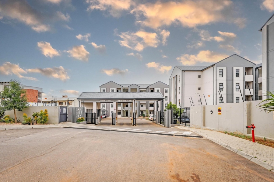 2 Bedroom Property for Sale in Midridge Park Gauteng