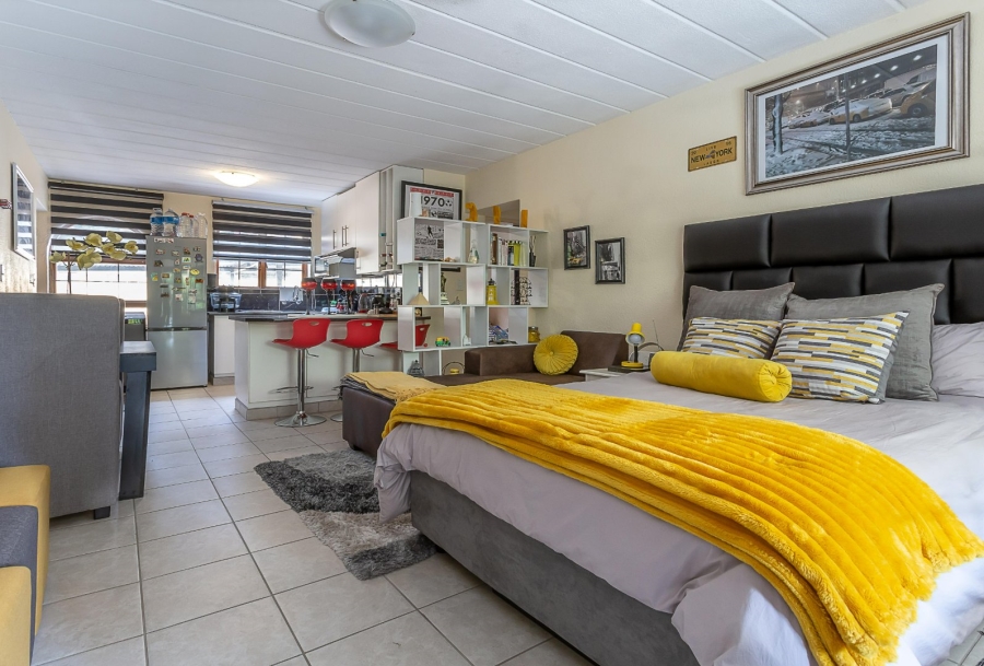 To Let 1 Bedroom Property for Rent in Sundowner Gauteng