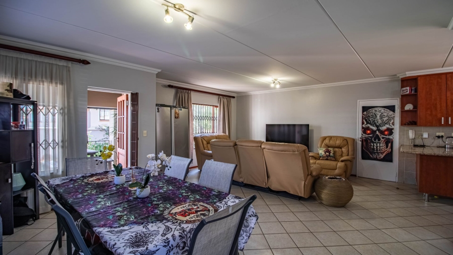 3 Bedroom Property for Sale in Glenvista Gauteng