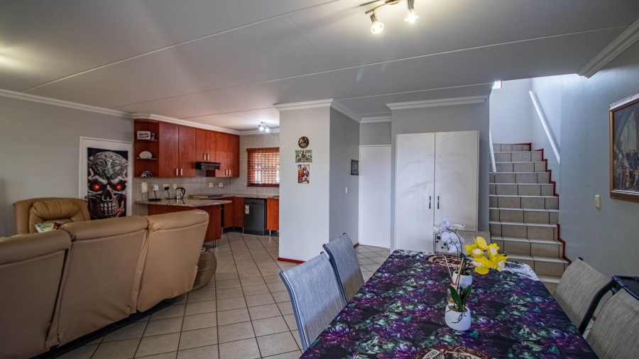 3 Bedroom Property for Sale in Glenvista Gauteng