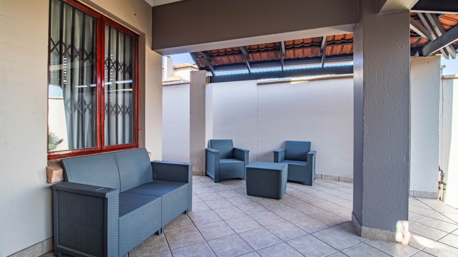 3 Bedroom Property for Sale in Glenvista Gauteng