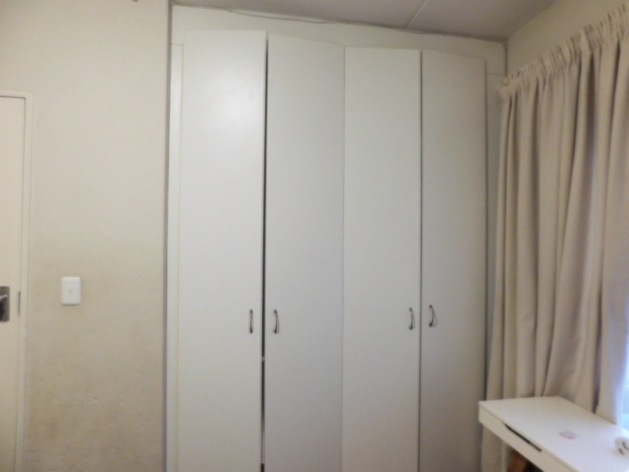 To Let 2 Bedroom Property for Rent in Comet Gauteng