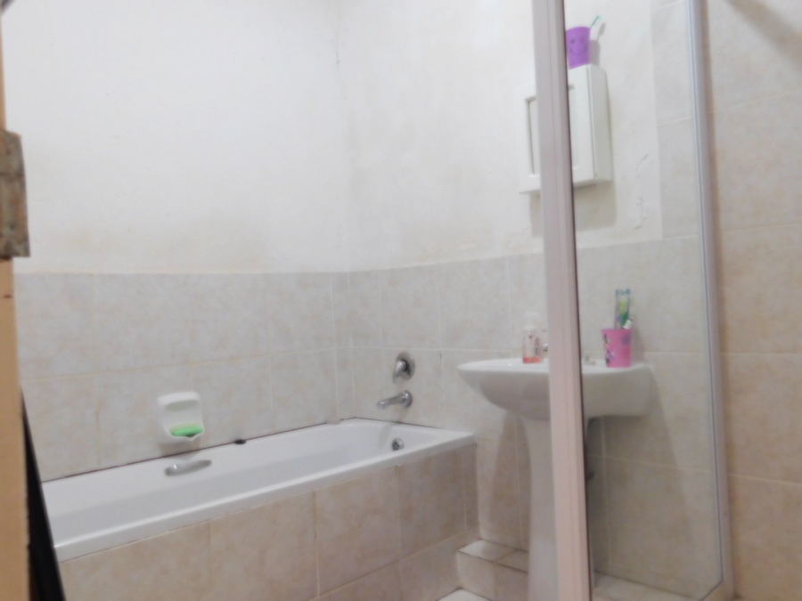 To Let 2 Bedroom Property for Rent in Comet Gauteng