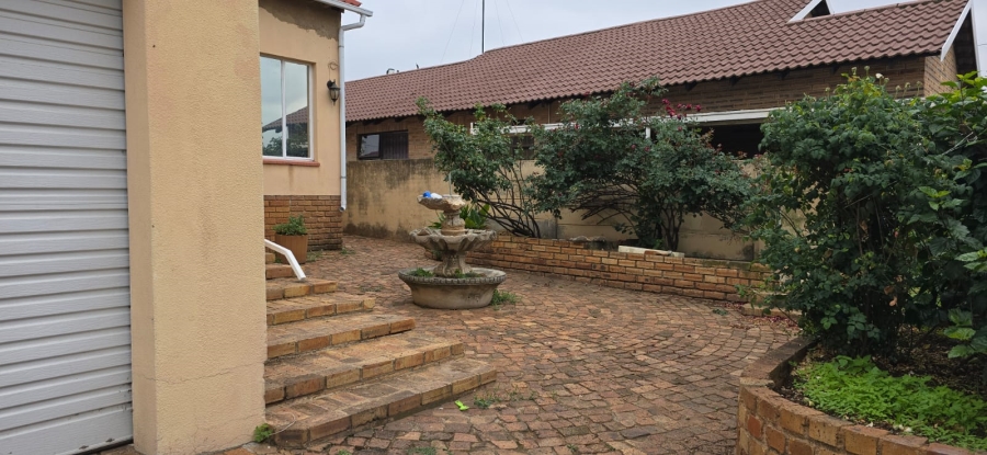 3 Bedroom Property for Sale in Tulisa Park Gauteng