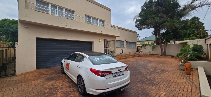6 Bedroom Property for Sale in Sydenham Gauteng