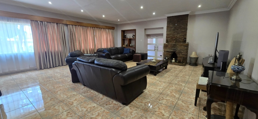 6 Bedroom Property for Sale in Sydenham Gauteng