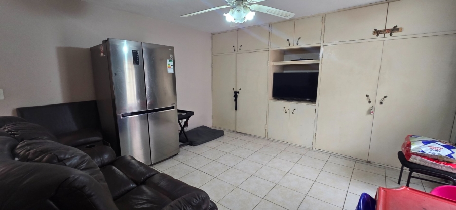 6 Bedroom Property for Sale in Sydenham Gauteng