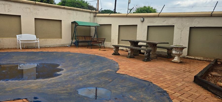 6 Bedroom Property for Sale in Sydenham Gauteng