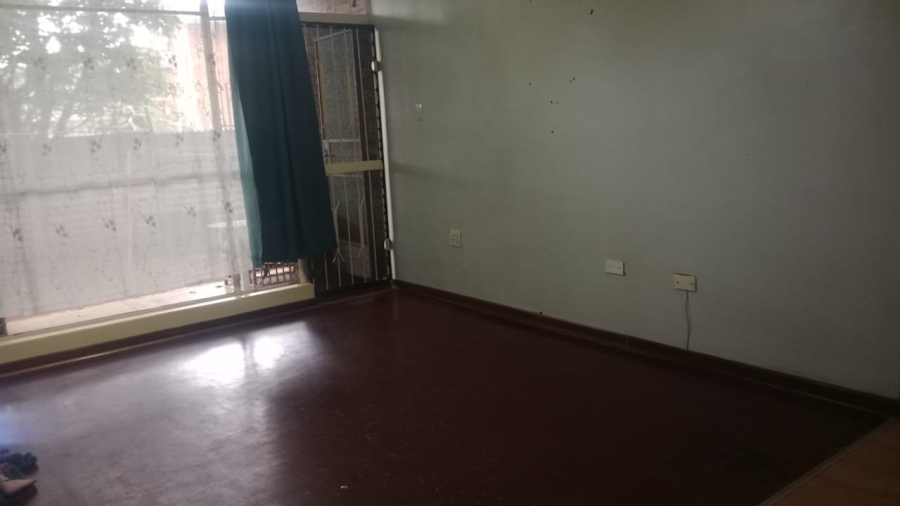 1 Bedroom Property for Sale in Casseldale Gauteng