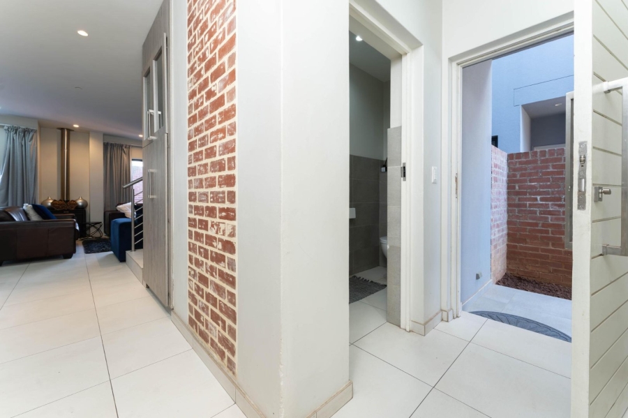 To Let 4 Bedroom Property for Rent in Morningside Gauteng