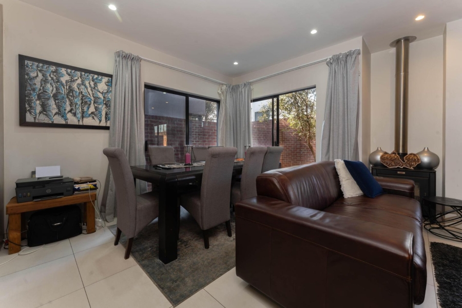 To Let 4 Bedroom Property for Rent in Morningside Gauteng