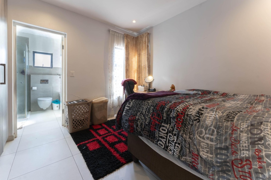 To Let 4 Bedroom Property for Rent in Morningside Gauteng