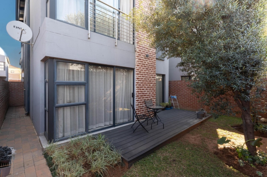 To Let 4 Bedroom Property for Rent in Morningside Gauteng