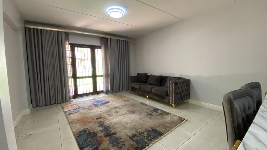 To Let 2 Bedroom Property for Rent in Fourways Gauteng