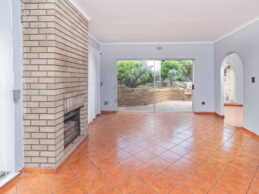 4 Bedroom Property for Sale in Mulbarton Gauteng