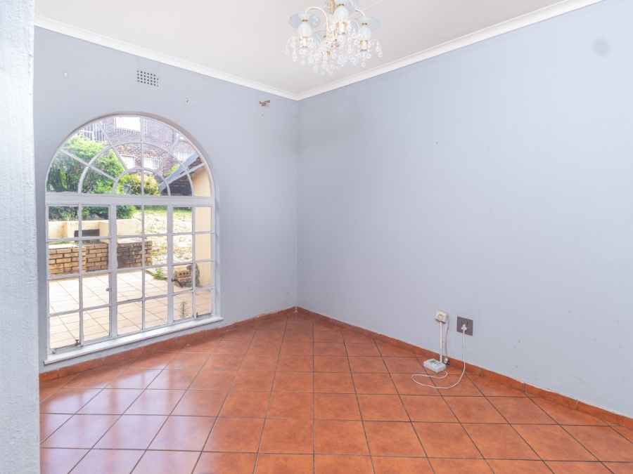 4 Bedroom Property for Sale in Mulbarton Gauteng