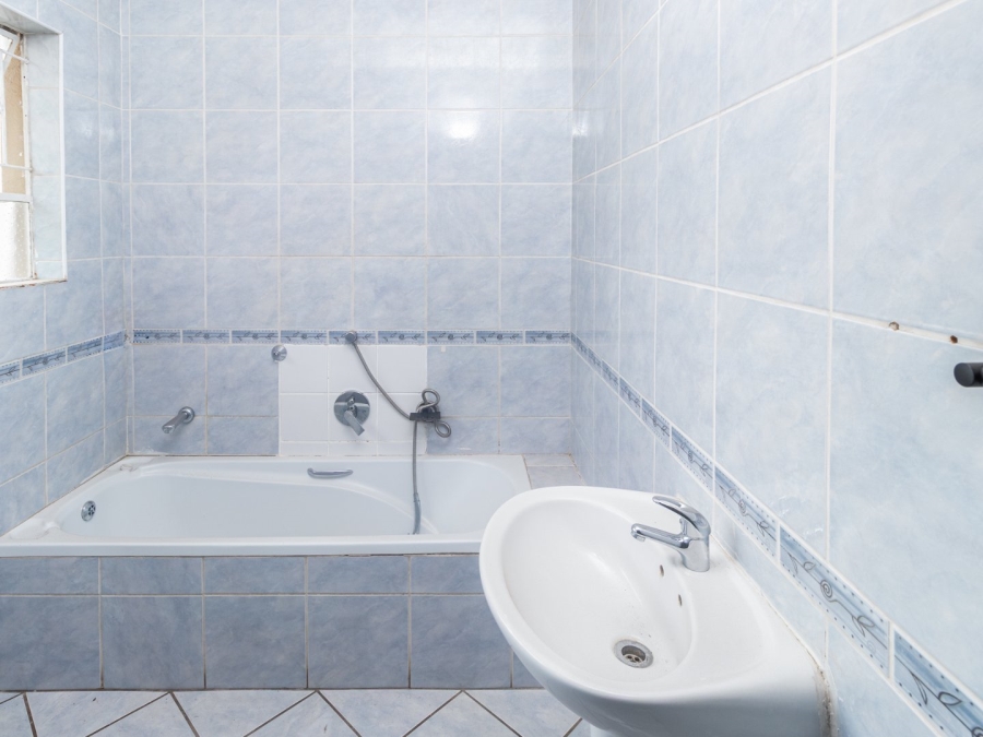 4 Bedroom Property for Sale in Mulbarton Gauteng