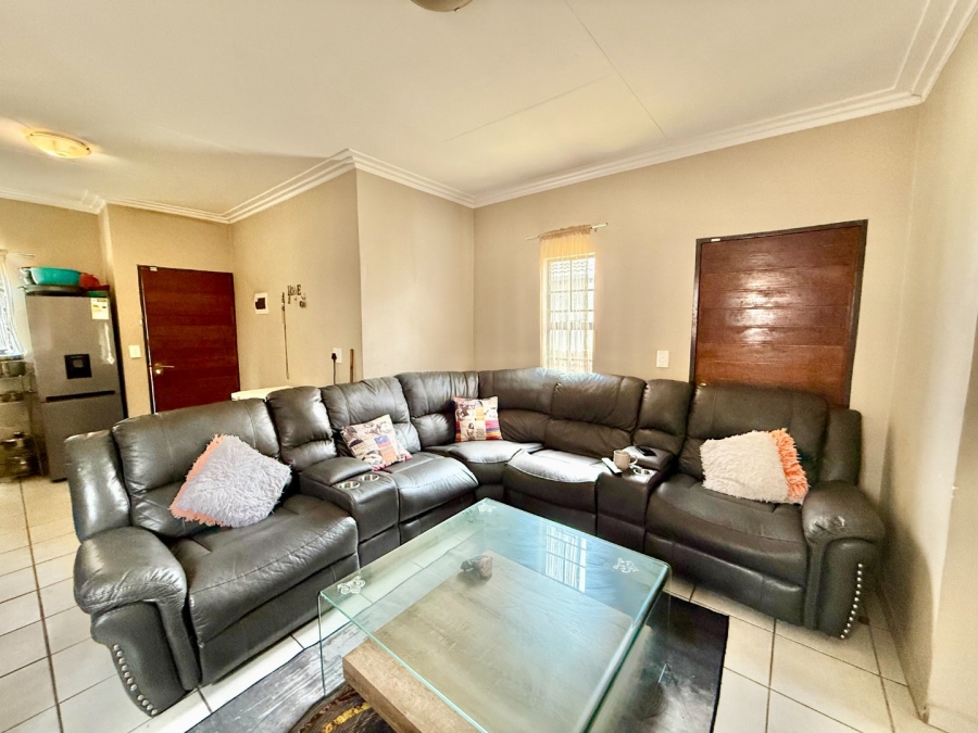 2 Bedroom Property for Sale in South Hills Gauteng