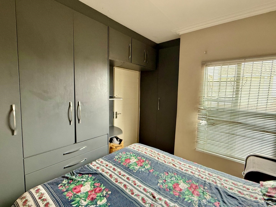 2 Bedroom Property for Sale in South Hills Gauteng