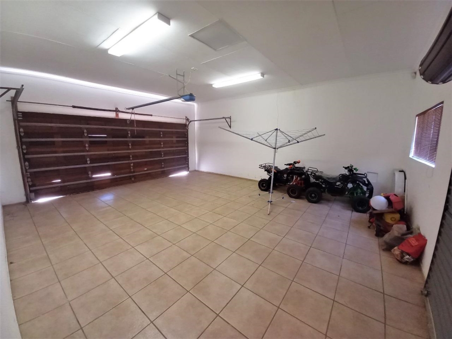 4 Bedroom Property for Sale in Vaal Marina Gauteng