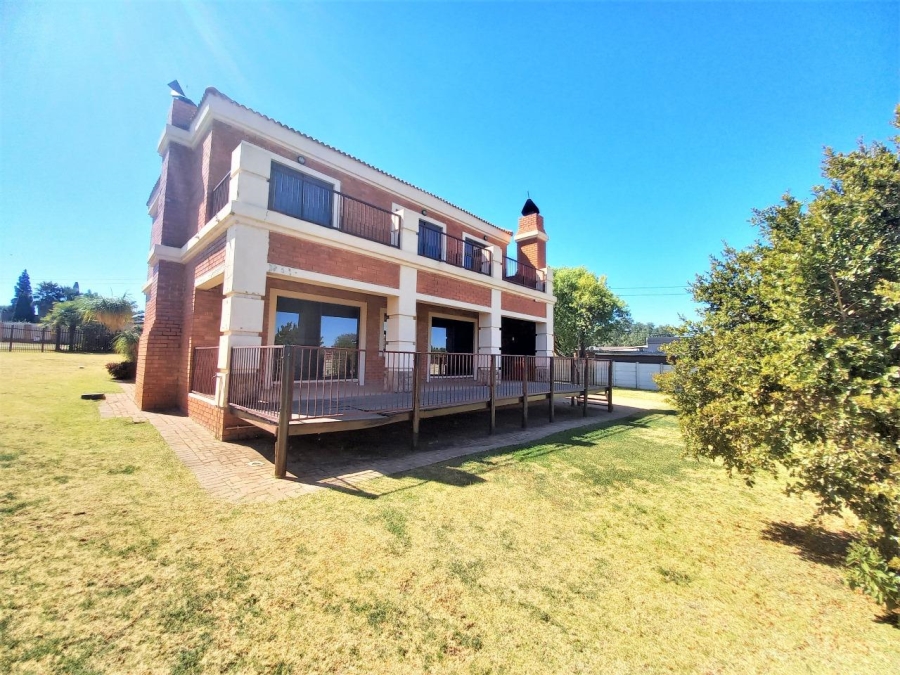 4 Bedroom Property for Sale in Vaal Marina Gauteng