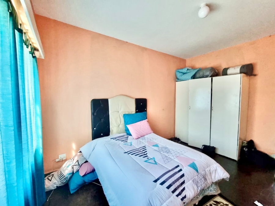 8 Bedroom Property for Sale in Kenilworth Gauteng