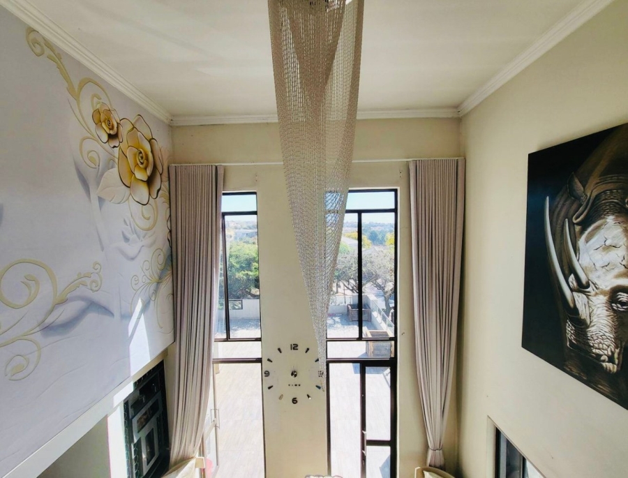 5 Bedroom Property for Sale in Blue Valley Golf Estate Gauteng