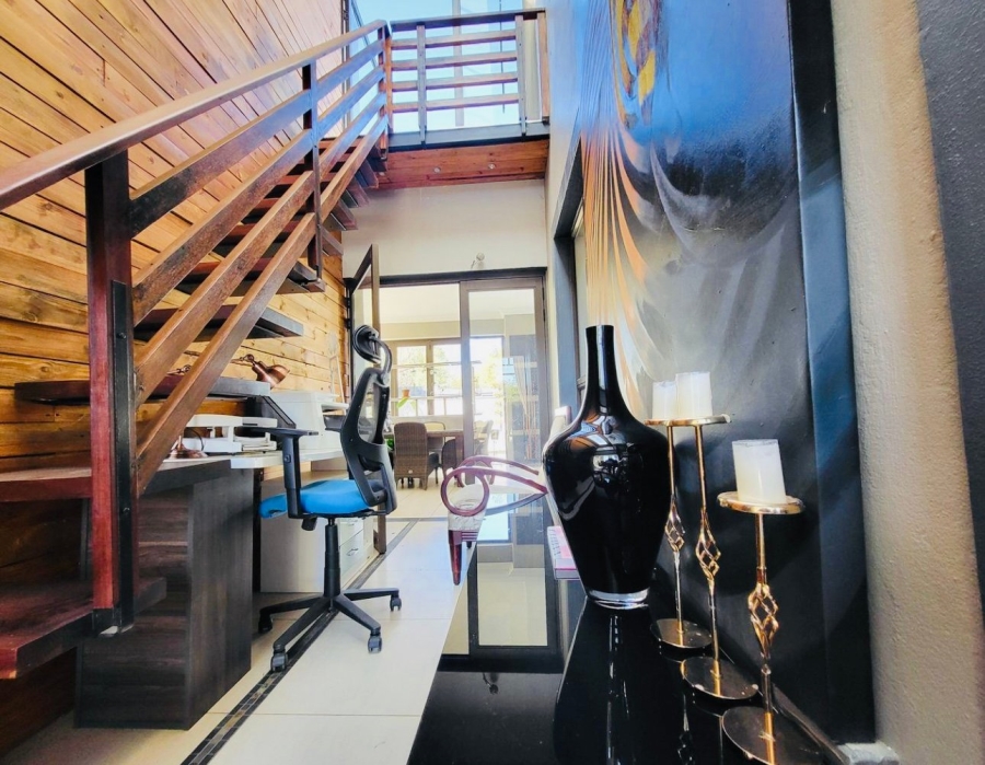 5 Bedroom Property for Sale in Blue Valley Golf Estate Gauteng