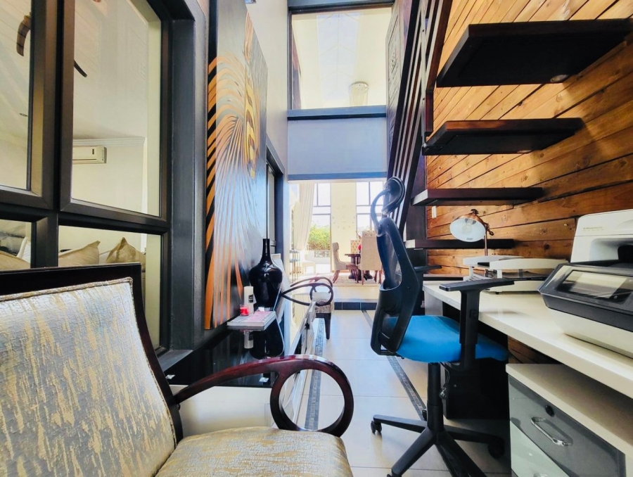 5 Bedroom Property for Sale in Blue Valley Golf Estate Gauteng