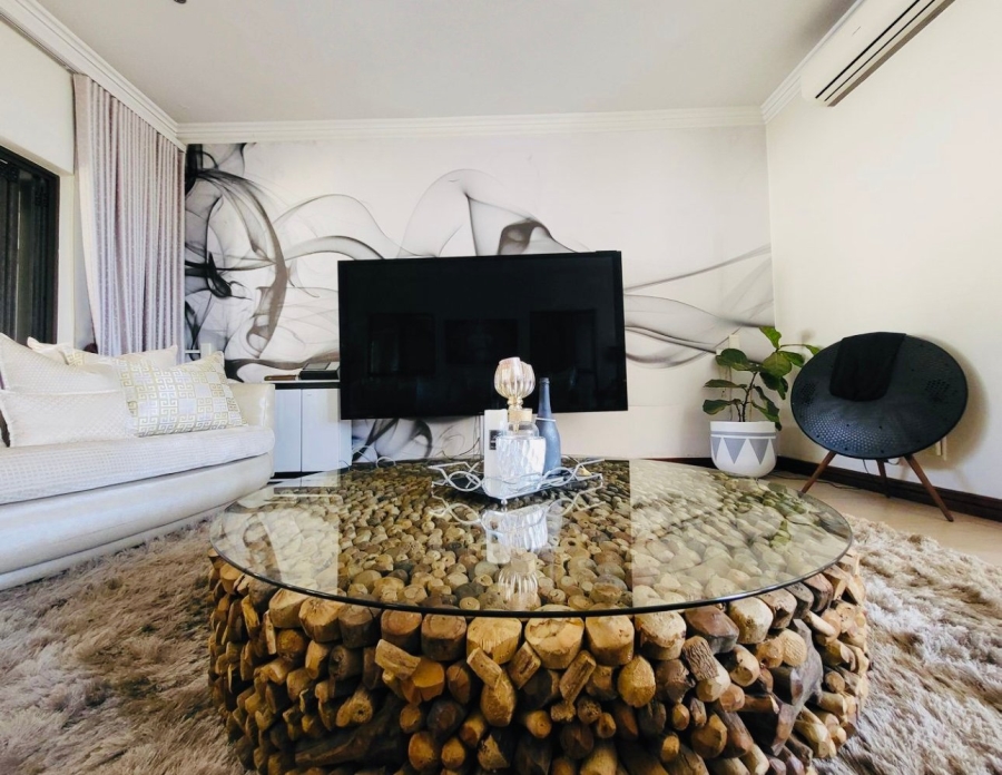 5 Bedroom Property for Sale in Blue Valley Golf Estate Gauteng