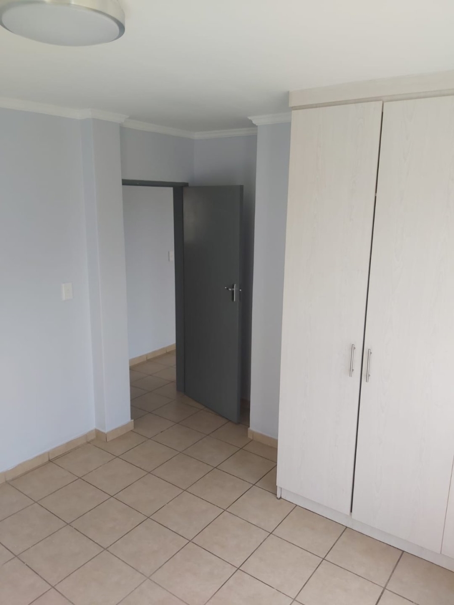 2 Bedroom Property for Sale in Noordwyk Gauteng