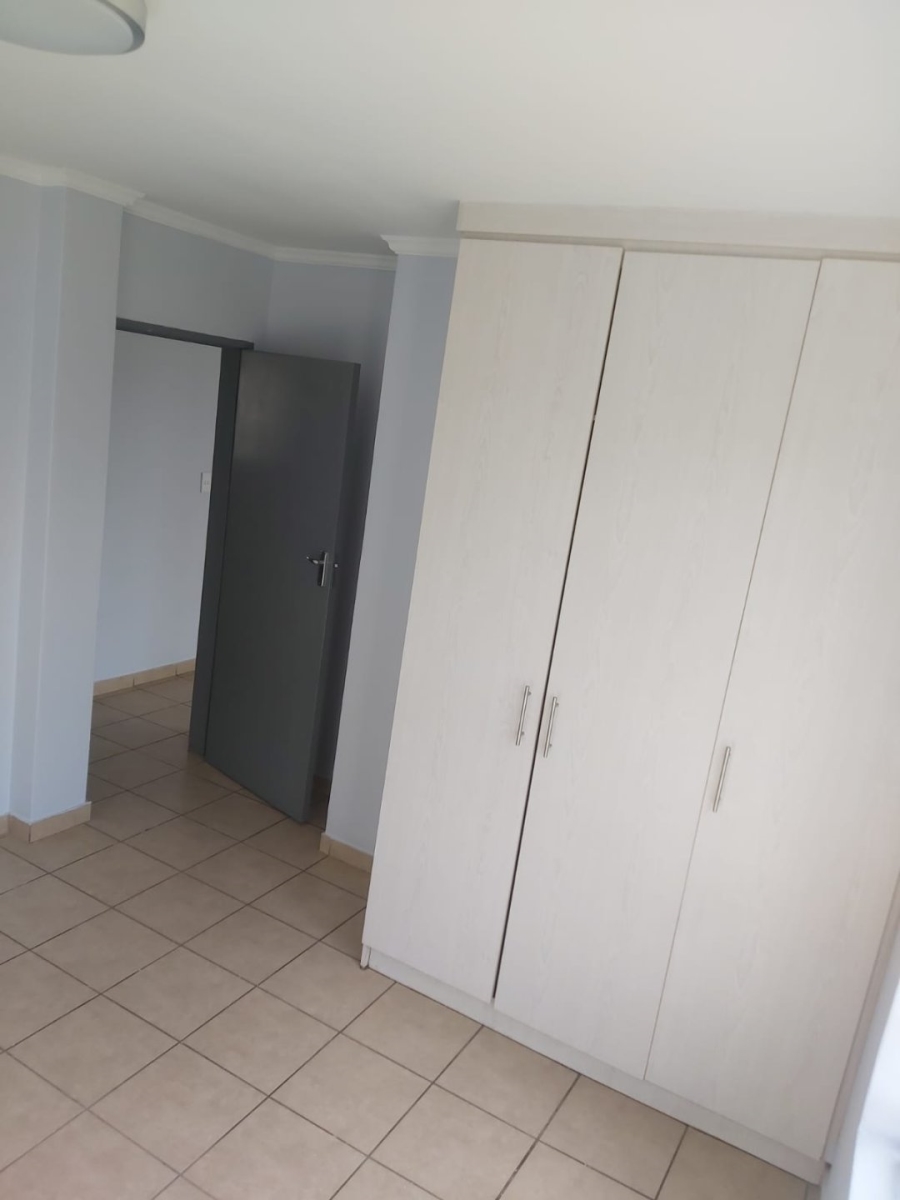 2 Bedroom Property for Sale in Noordwyk Gauteng