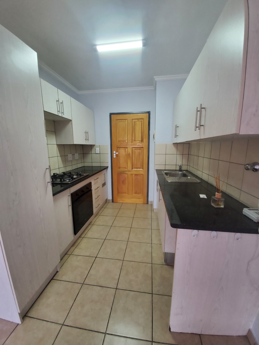 2 Bedroom Property for Sale in Noordwyk Gauteng