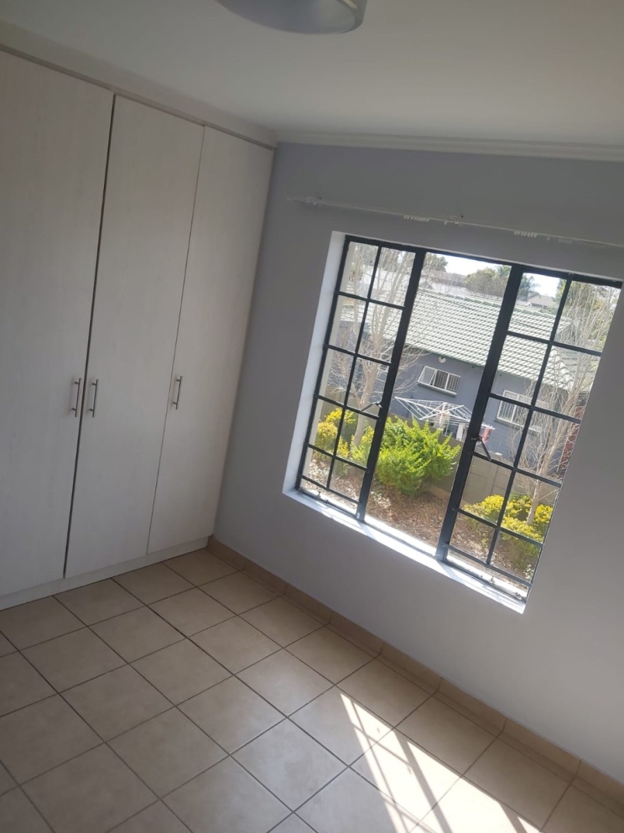 2 Bedroom Property for Sale in Noordwyk Gauteng